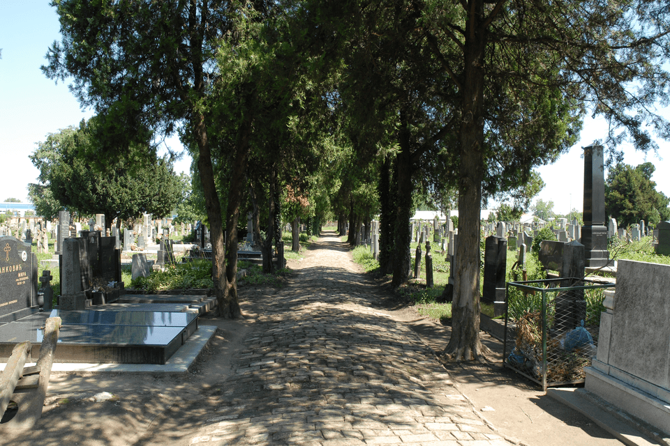Almaško groblje
